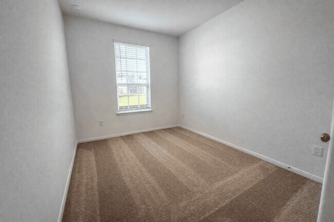 Building Photo - 14866 Ash Landing Dr