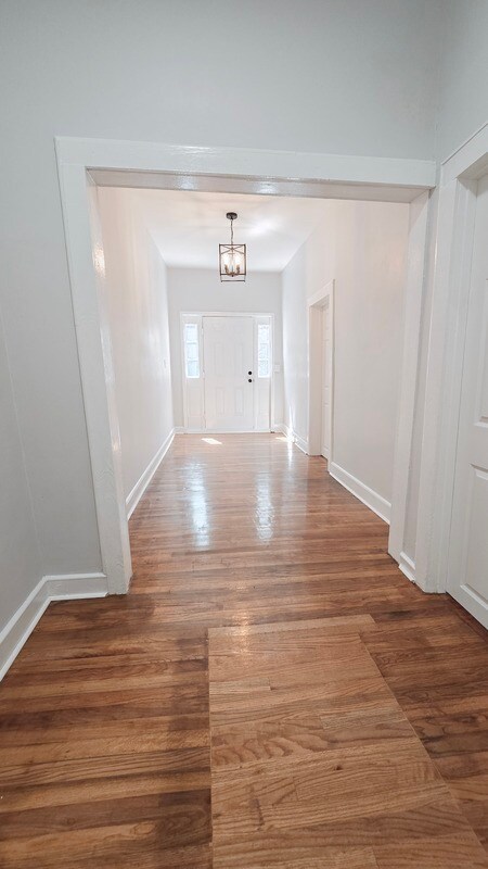 Building Photo - 159 Poplar Ave