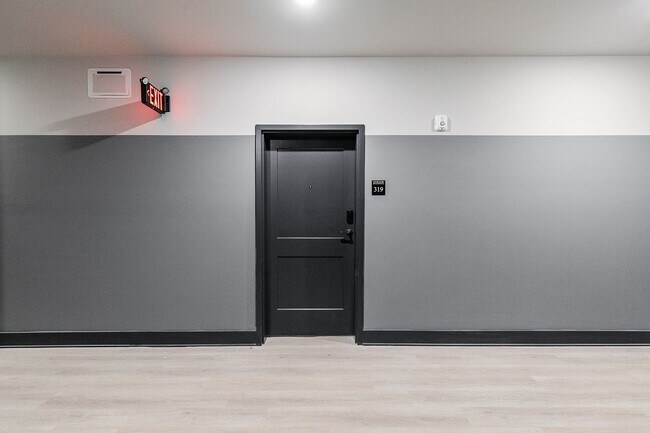 Building Photo - FFH Short Term Rental