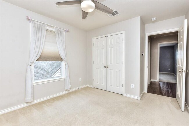 Building Photo - 1103 Cedar Elm Ln