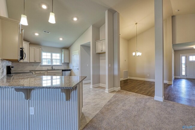 Building Photo - 180 Abercorn Dr