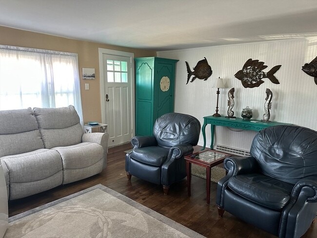 Building Photo - 12 Waterman St