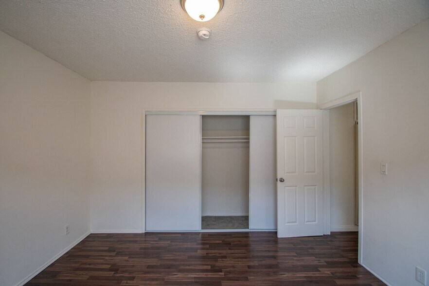 Building Photo - 11100 Camarillo St