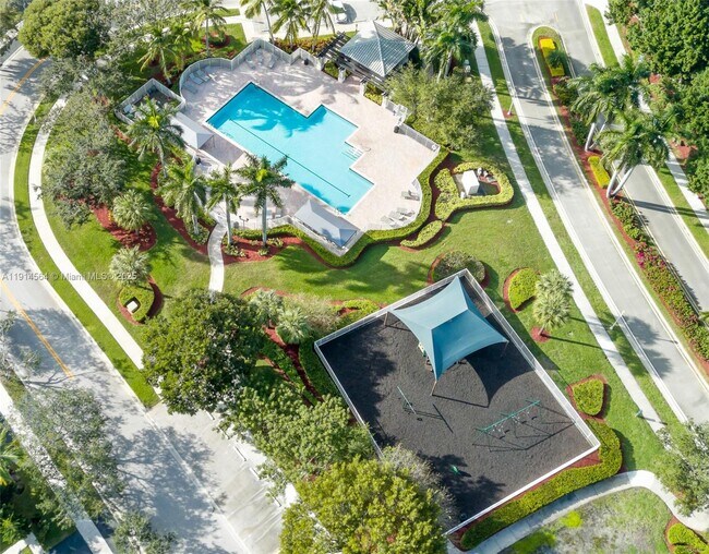 Building Photo - 1592 Salerno Cir