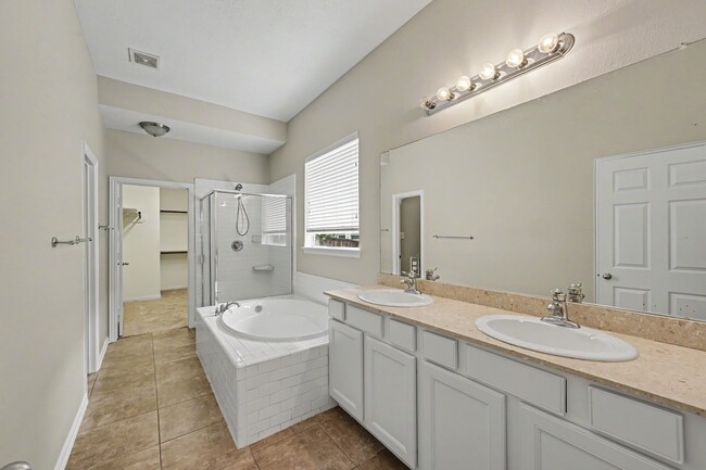 Building Photo - 79 Chipwyck Way