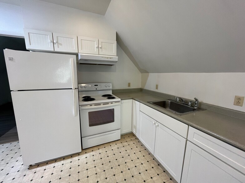 Building Photo - 3646 NY-145