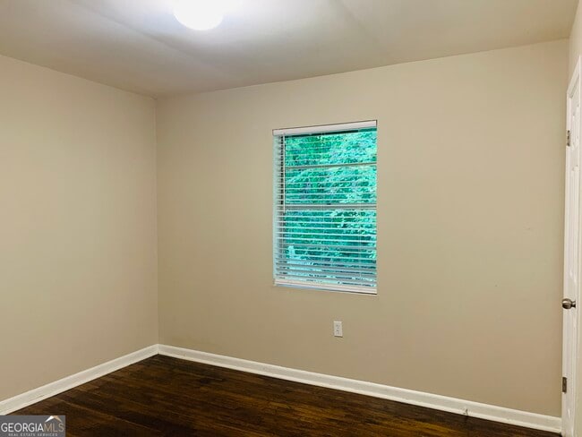 Building Photo - 6330 Raymond Terrace