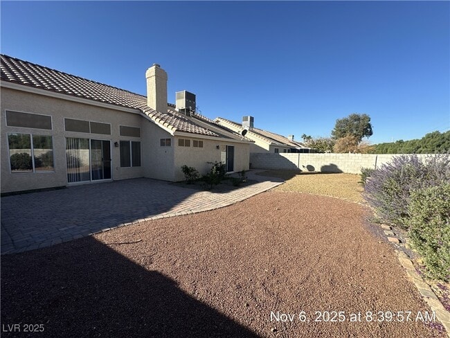 Building Photo - 6052 Annmillie Ave