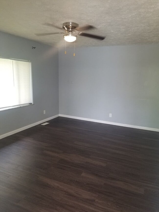 Building Photo - Coming Soon Two Bedroom One Bathroom Home Near E Raymond St & S Sherman Dr