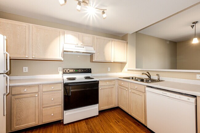 Building Photo - 2575 S Syracuse Way