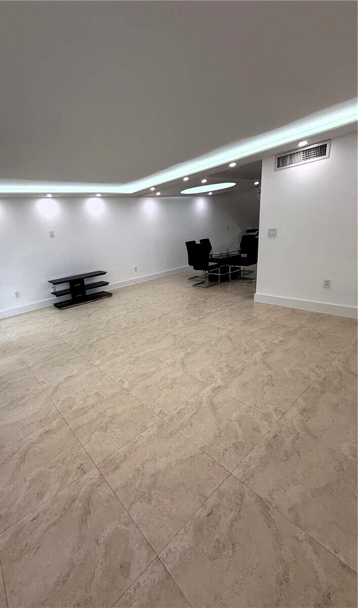 Building Photo - 6350 SW 139th Ct