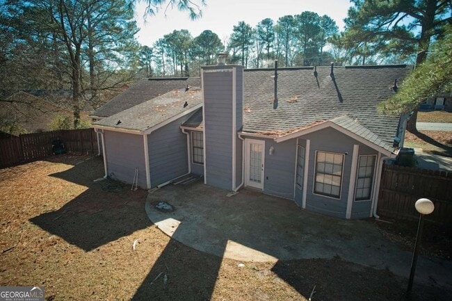 Building Photo - 1528 Carriage Ln