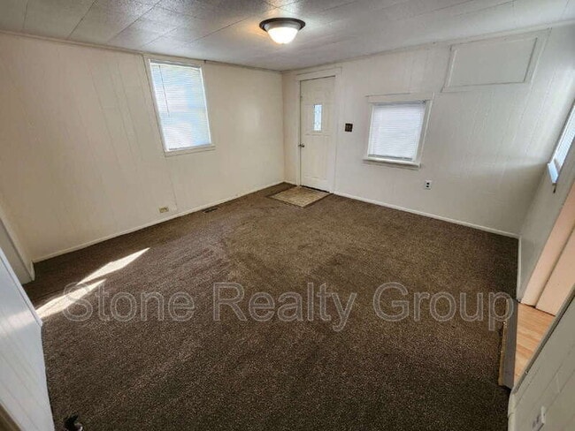 Building Photo - 2282 IN-163