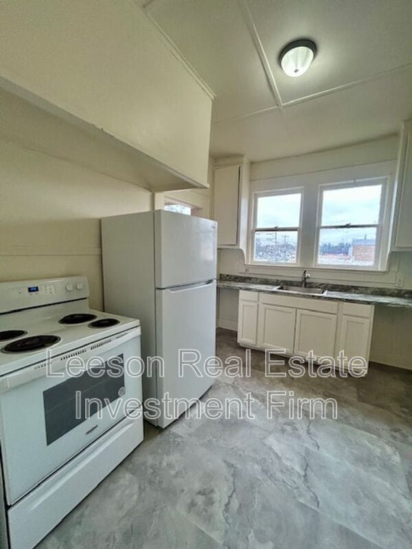 Building Photo - 314 Kings Hwy