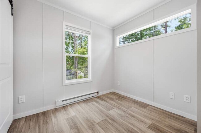 Building Photo - 84 Maple Path Ln