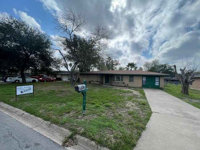Building Photo - 607 Westway Ave