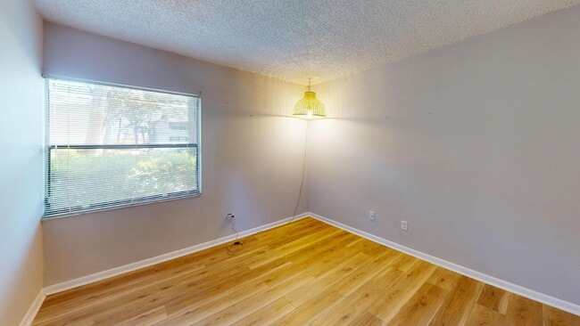 Building Photo - 9 Tarragona Ct