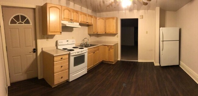 Building Photo - 154 Pearl St