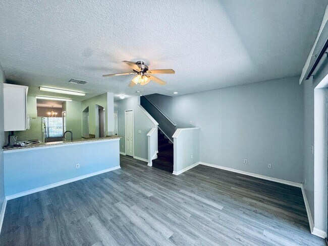 Building Photo - Spacious 2-Bedroom Townhome in Gated Fishh...