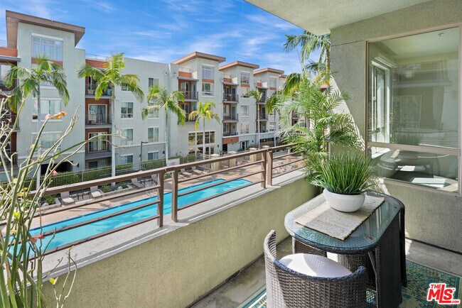 Building Photo - 100 S Alameda St