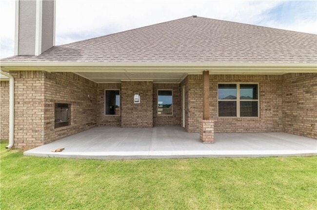 Building Photo - 3140 Drake Crest Dr