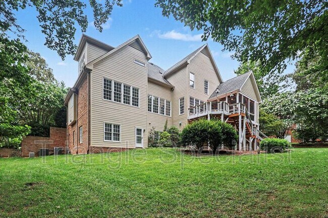 Building Photo - 6121 Carlyle Dr