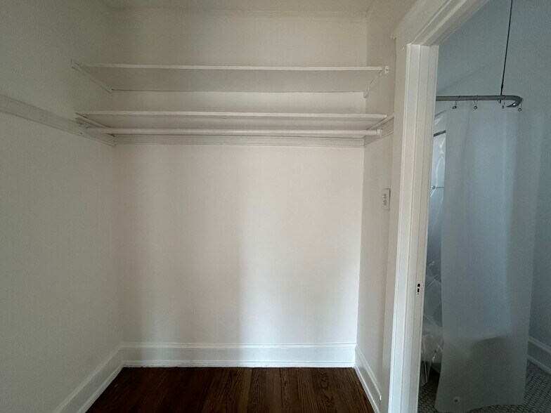 Building Photo - 2659 N Spaulding Ave