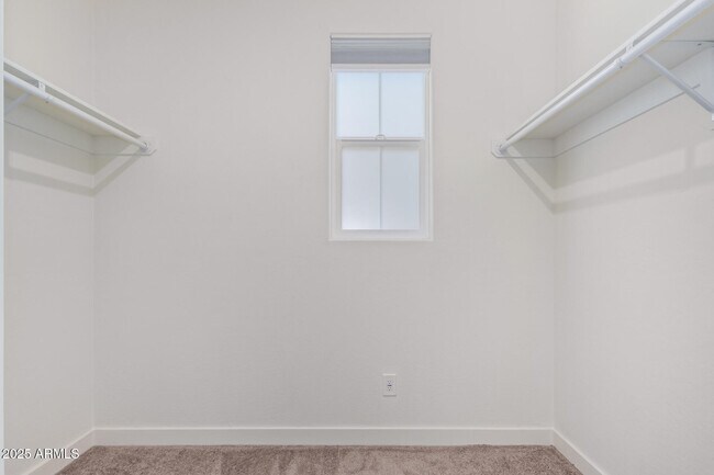 Building Photo - 3218 W Glendale Ave