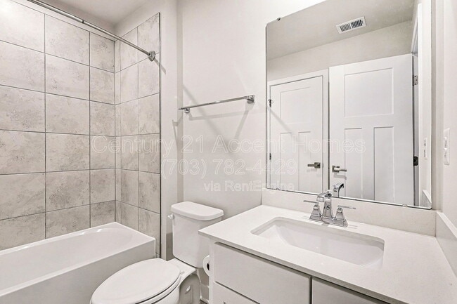 Building Photo - 2654 Jetstream Rd