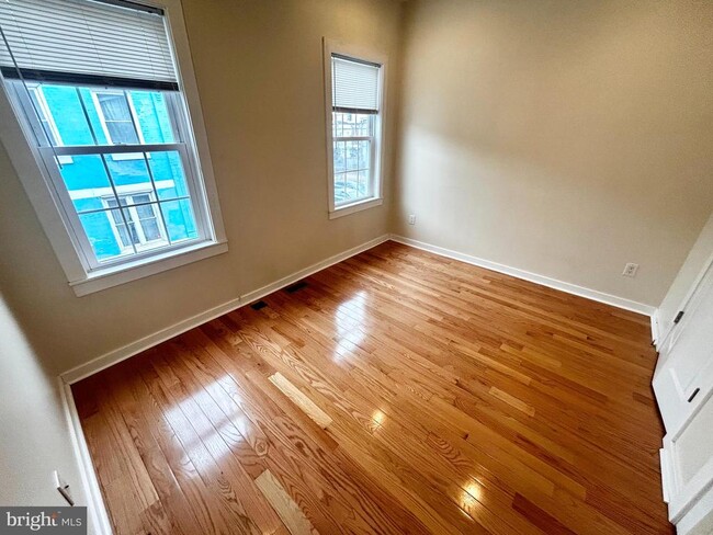 Building Photo - 1269 N Dover St