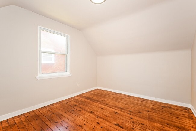 Building Photo - 1727 Wesley St