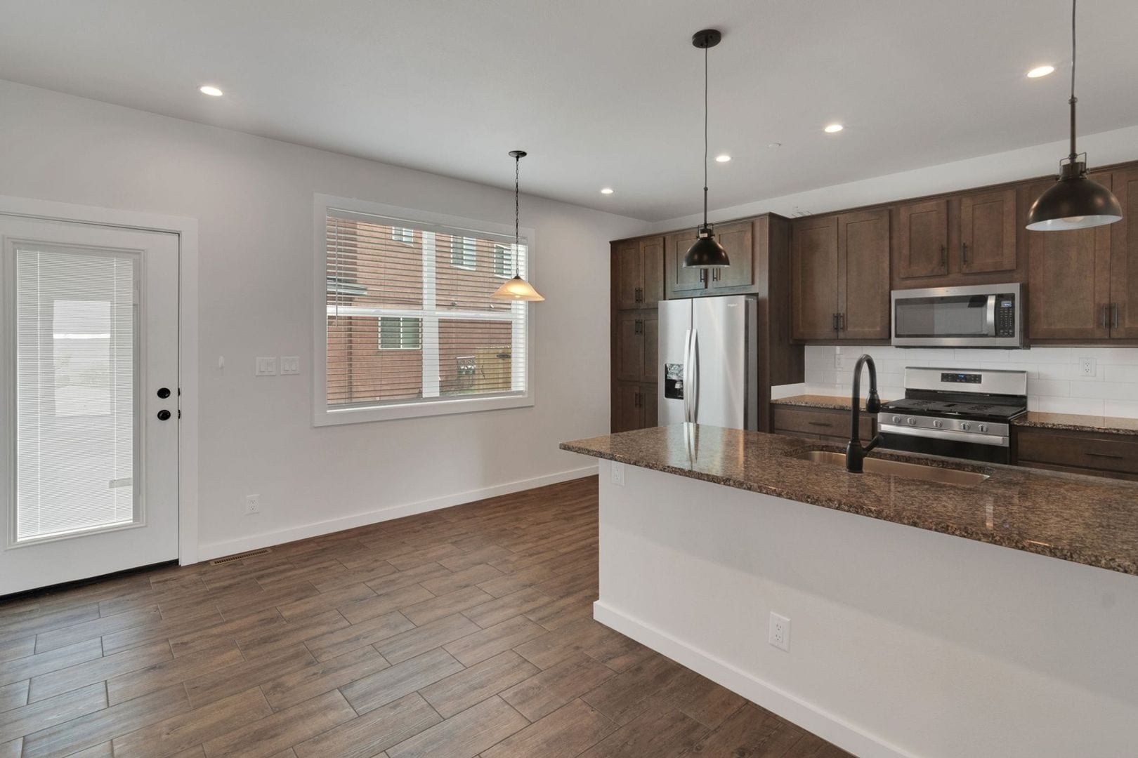 Building Photo - 461 Muse Dr