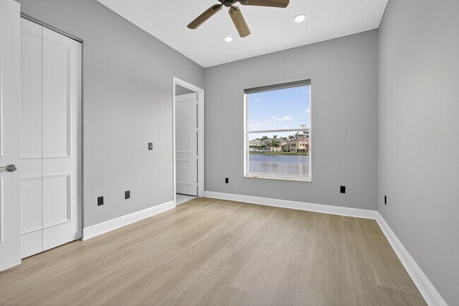 Building Photo - 2162 Stotesbury Way