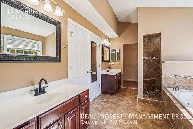 Building Photo - 116 Chriswood Ln