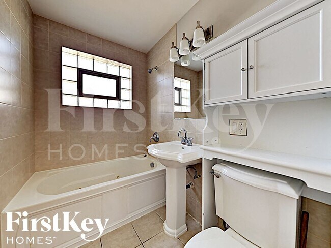 Building Photo - 1546 Highridge Pkwy