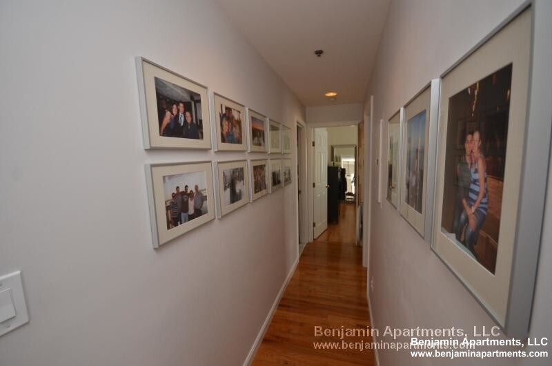 Building Photo - 110 Strathmore Rd