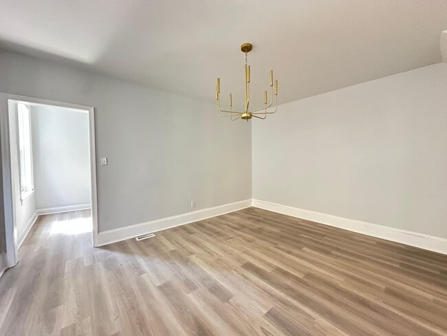 Building Photo - 216 N 53rd St