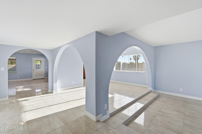 Building Photo - 17853 N 43rd Dr