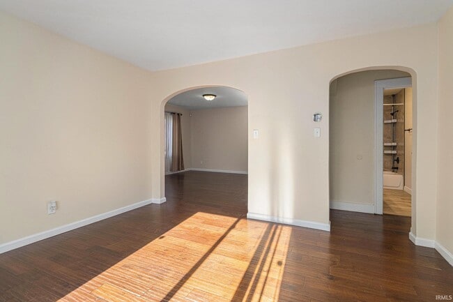 Building Photo - 714 S 27th St