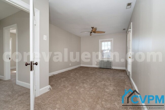 Building Photo - 16 2nd Ave S