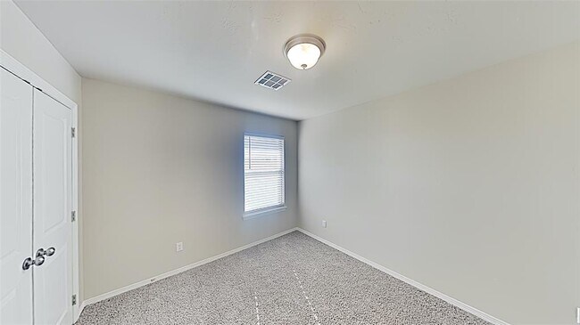 Building Photo - 6304 NW 178th Cir