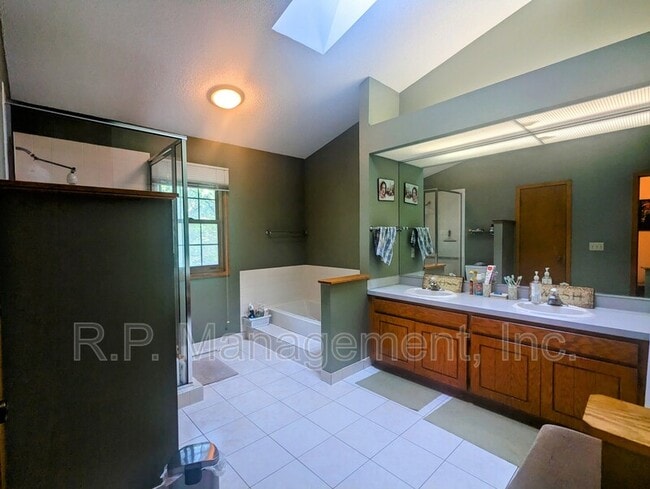 Building Photo - 8097 Curtis Ln