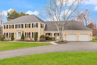 Building Photo - 25 Saddle Club Rd