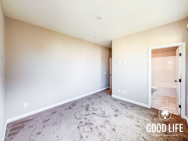 Building Photo - 16755 Coyote Bush Dr