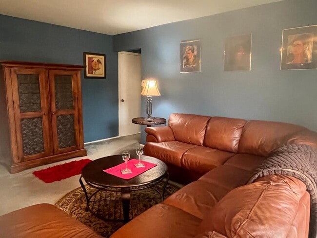 Building Photo - 30475 W 14 Mile Rd