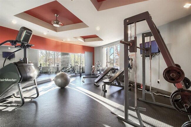 Building Photo - 54 Rainey St