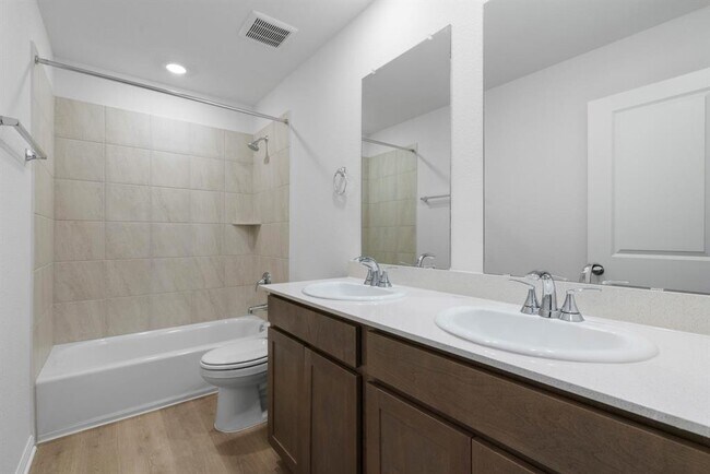 Building Photo - 104 Boondoggle Rdg