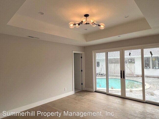Building Photo - 4 br, 3 bath House - 215 Verano Drive