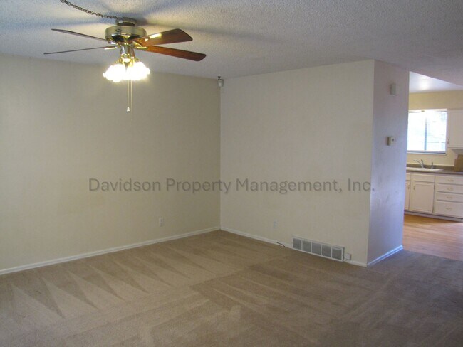 Building Photo - Great 4 Bedroom House in North Colorado Springs