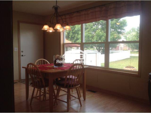 Building Photo - 623 Bunker Dr